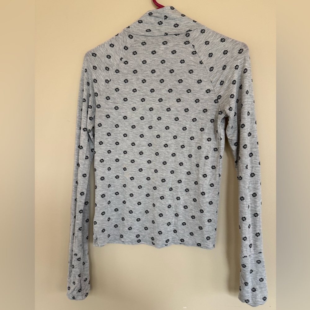 Aerie offline long sleeve turtle neck shirt - Picture 3 of 4